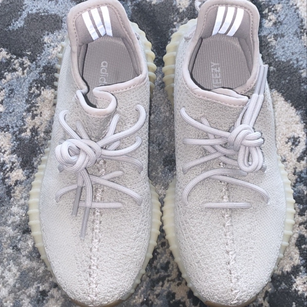 Yeezys 350 V2
